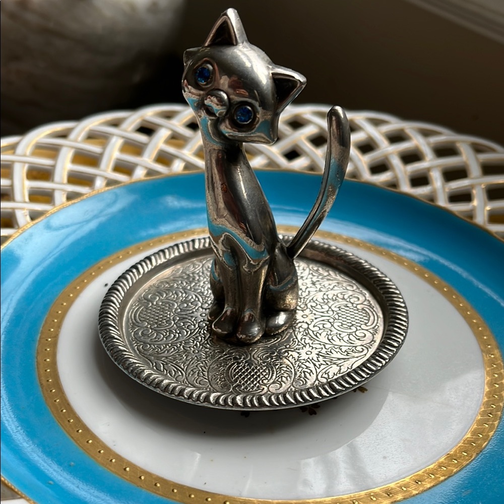 Vintage Silver Cat Ring/Jewelry holder with Blue Eyes